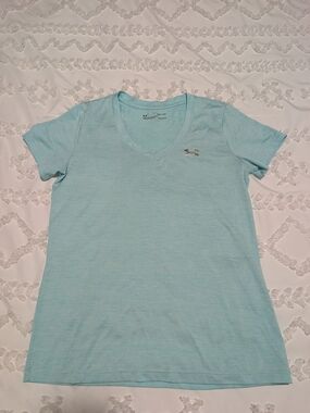 Under Armour Light Aqua V-Neck Short Sleeve Athletic Tee Size Small